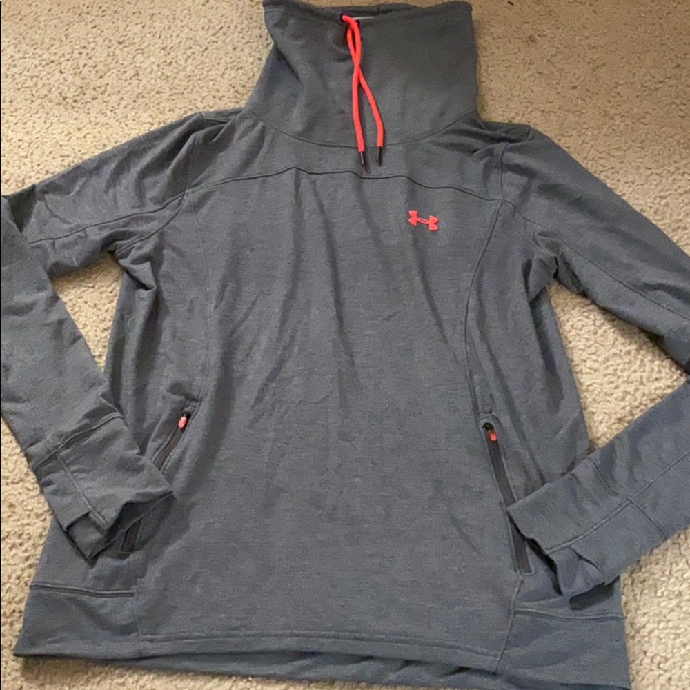 gray under armour sweatshirt
